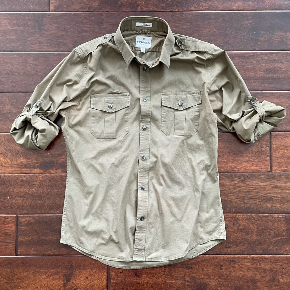 Express MK2 Fitted Button Down Shirt Size Medium 15-15 1/2 Khaki Green